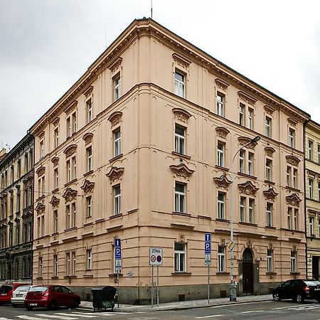 Luxury Center Apt. Charles Bridge Walking Distance Прага Екстер'єр фото